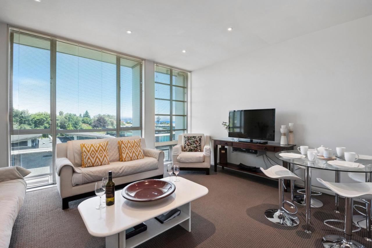 Marinaside Villa - Taupo Holiday Apartment Bagian luar foto