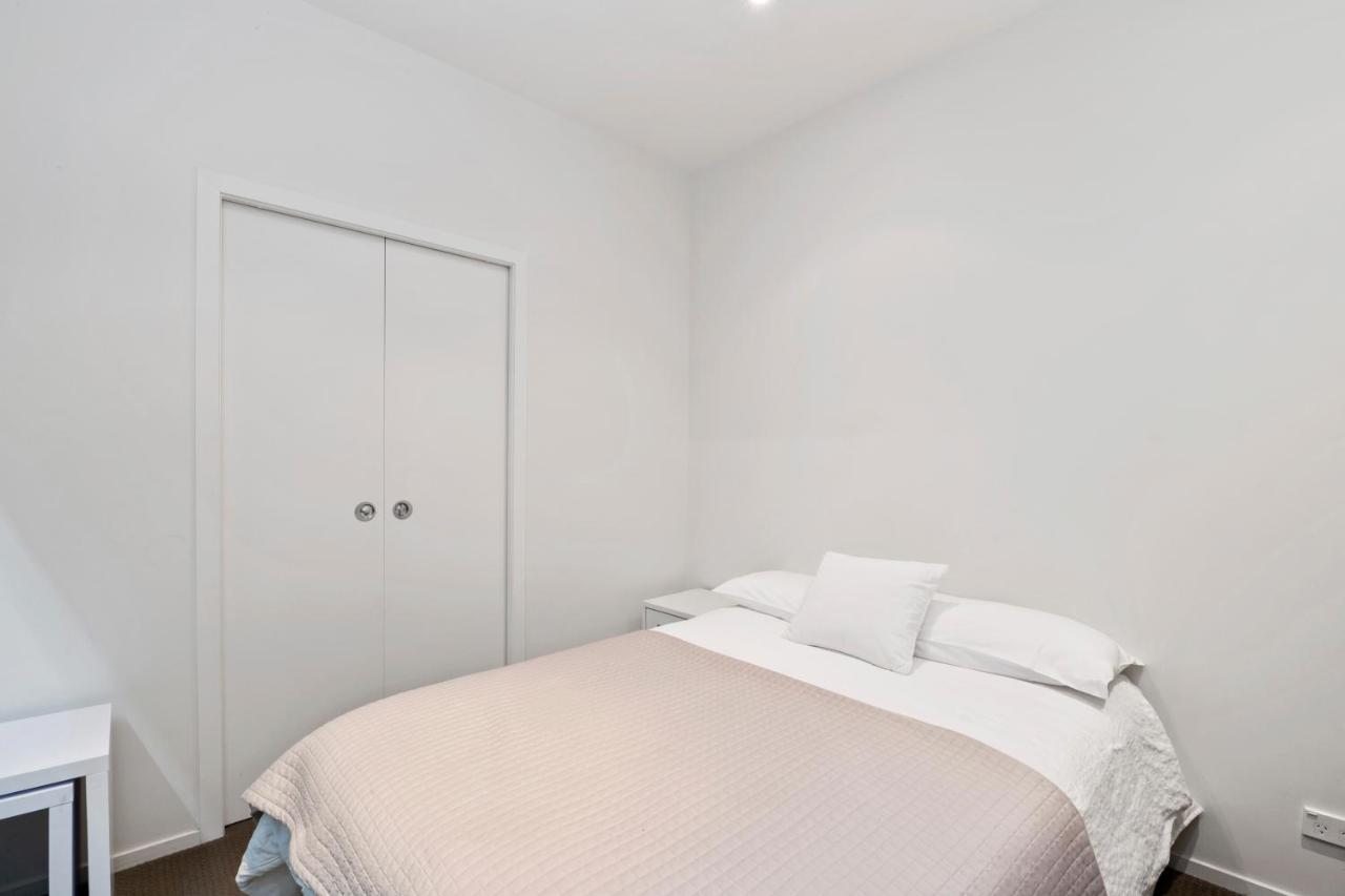 Marinaside Villa - Taupo Holiday Apartment Bagian luar foto