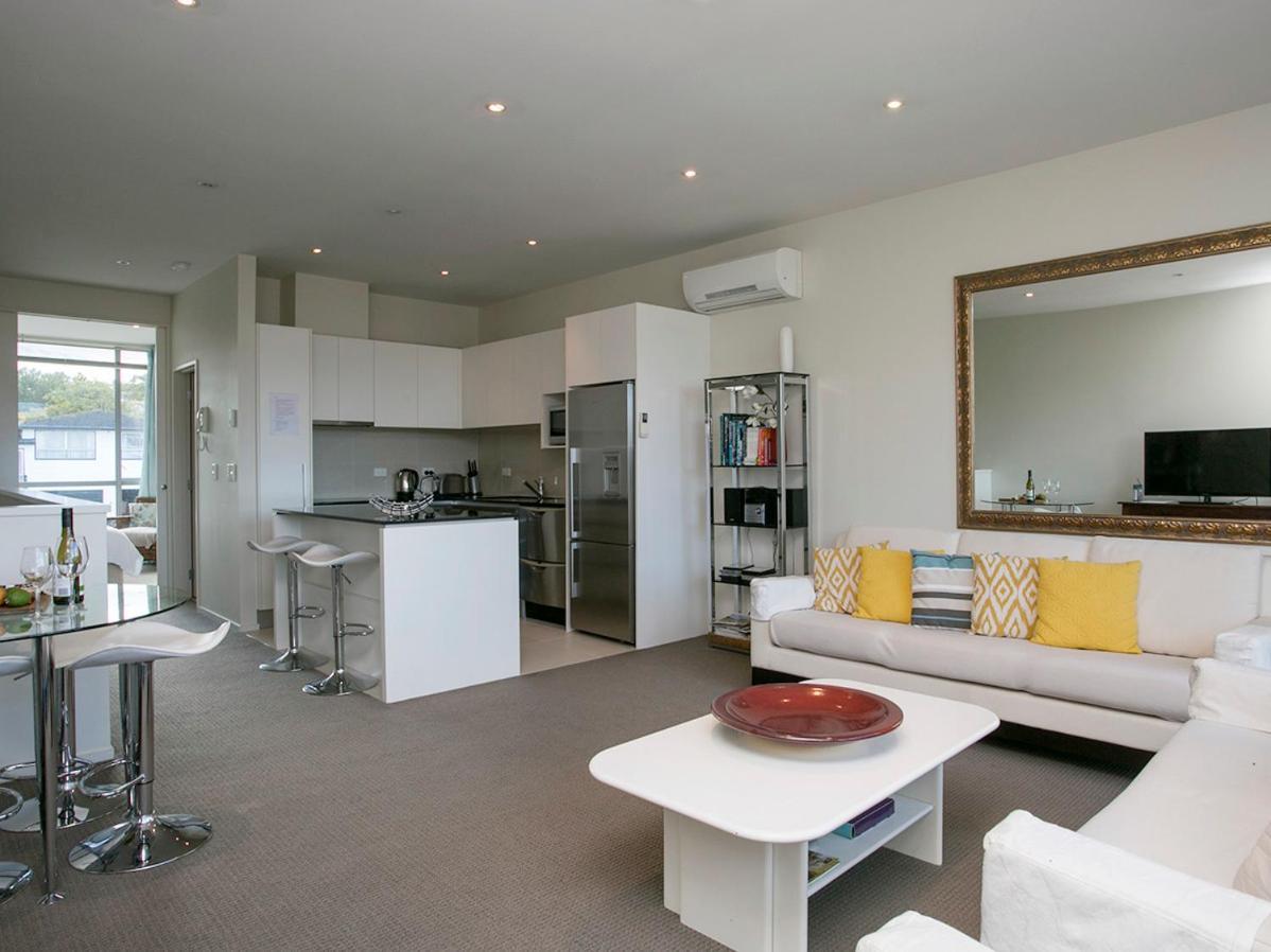 Marinaside Villa - Taupo Holiday Apartment Bagian luar foto