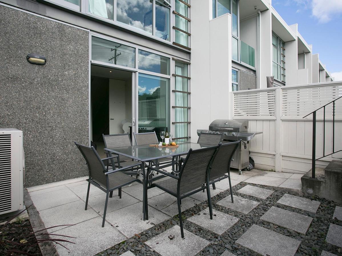 Marinaside Villa - Taupo Holiday Apartment Bagian luar foto