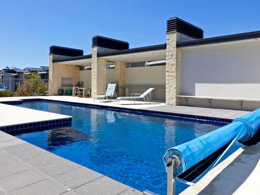 Marinaside Villa - Taupo Holiday Apartment Bagian luar foto